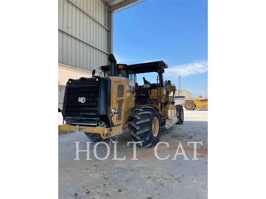 CAT RM400 CAB Asfalta savācējs