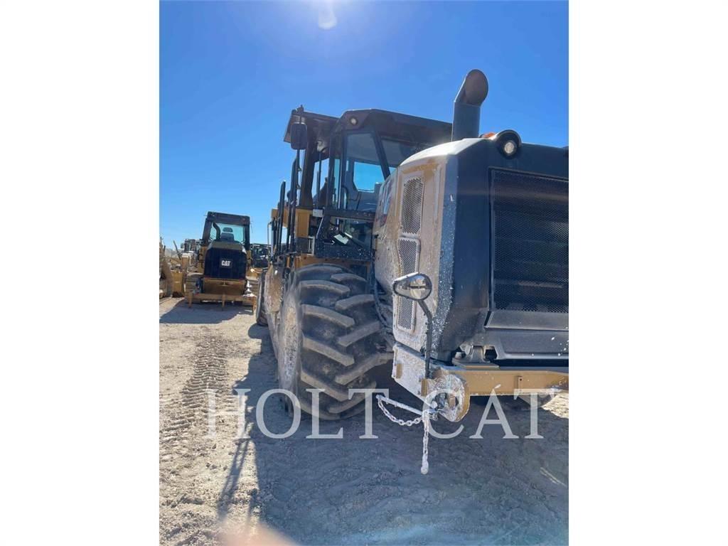 CAT RM400 CAB Asfalta savācējs