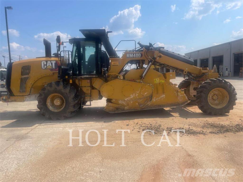 CAT RM400 CAB Asfalta savācējs