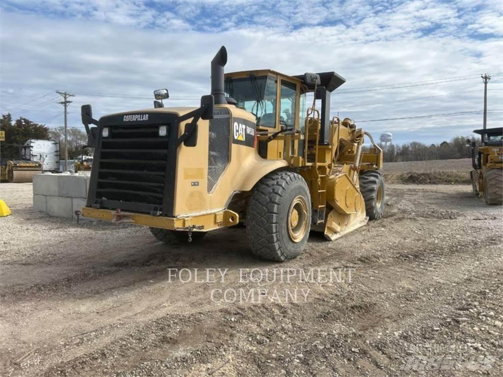 CAT RM500 Asfalta klājēji