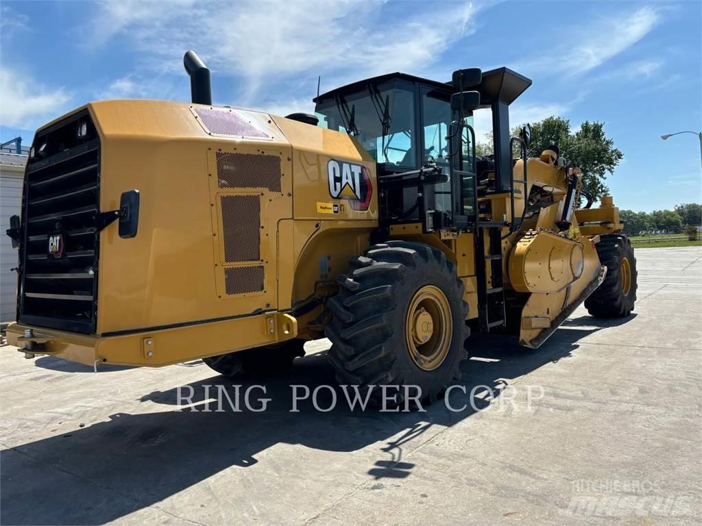 CAT RM500 Asfalta savācējs