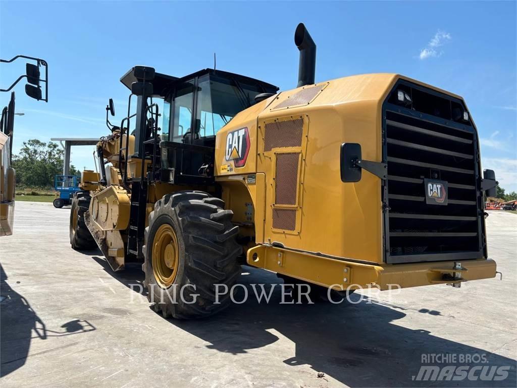 CAT RM500 Asfalta savācējs