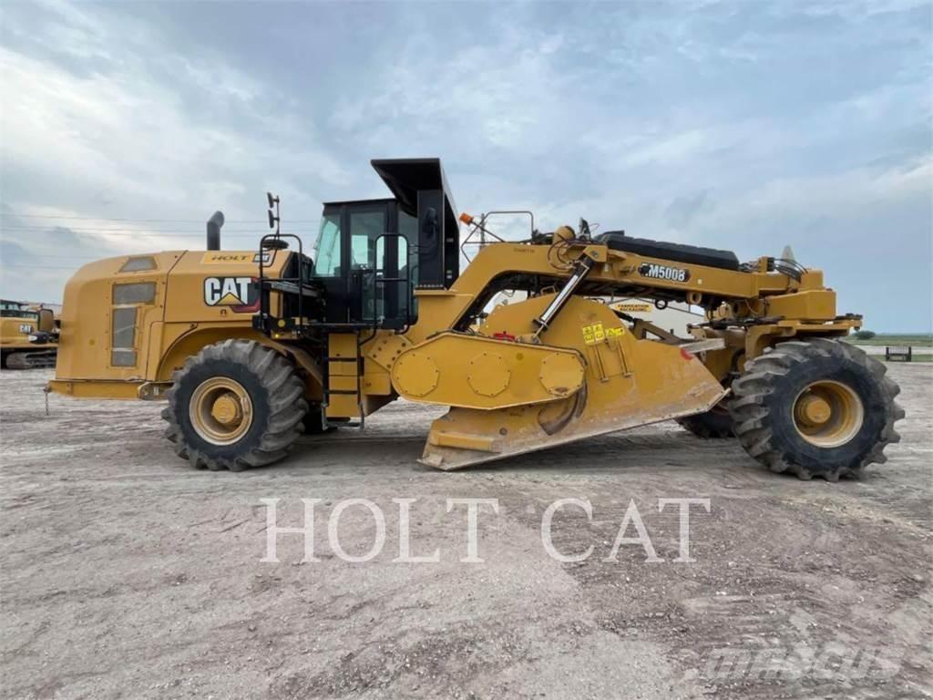 CAT RM500B CAB Asfalta savācējs