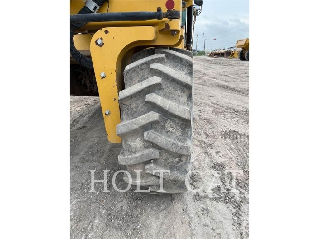 CAT RM500B CAB Asfalta savācējs