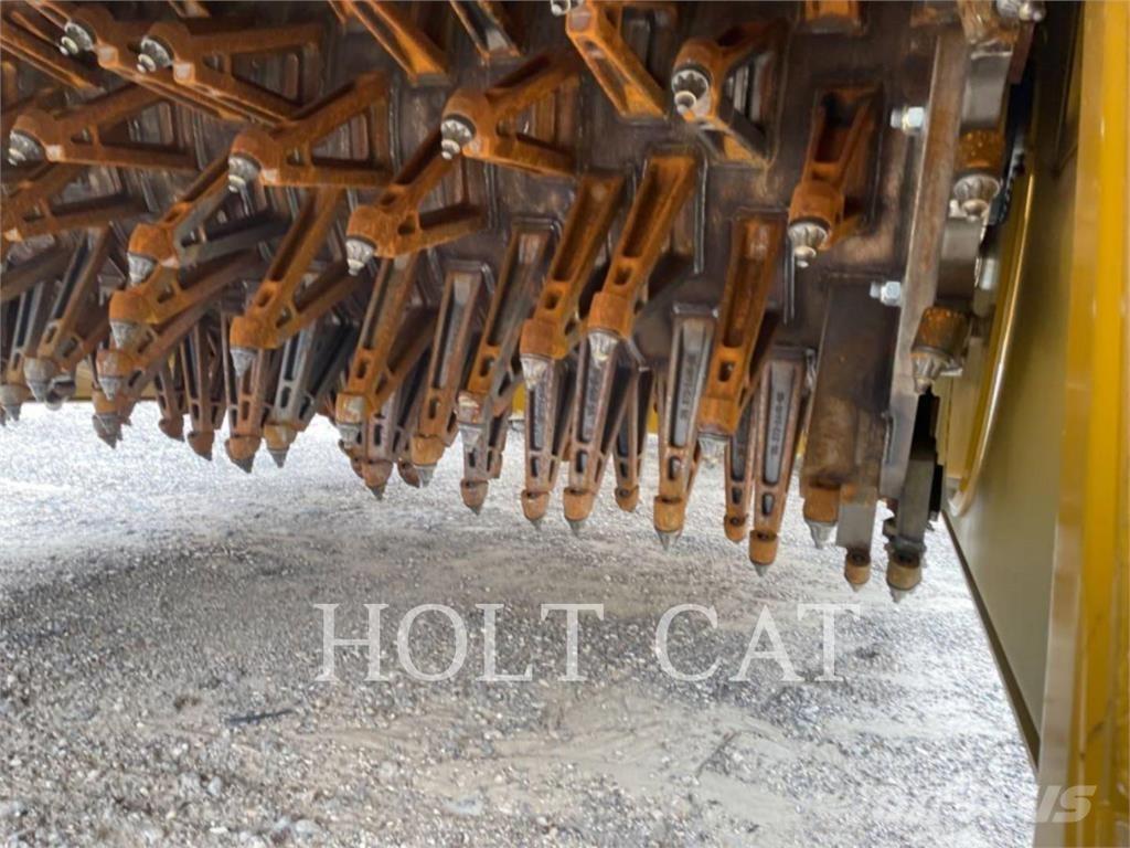 CAT RM500B CAB Asfalta savācējs