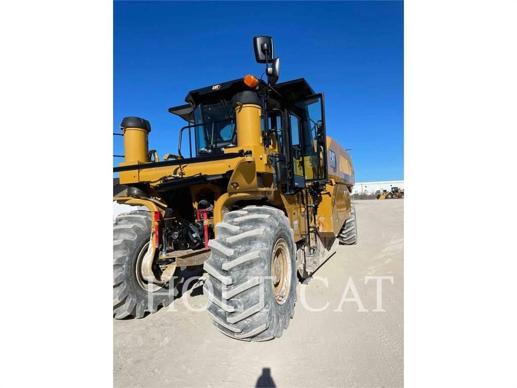 CAT RM600 Asfalta savācējs