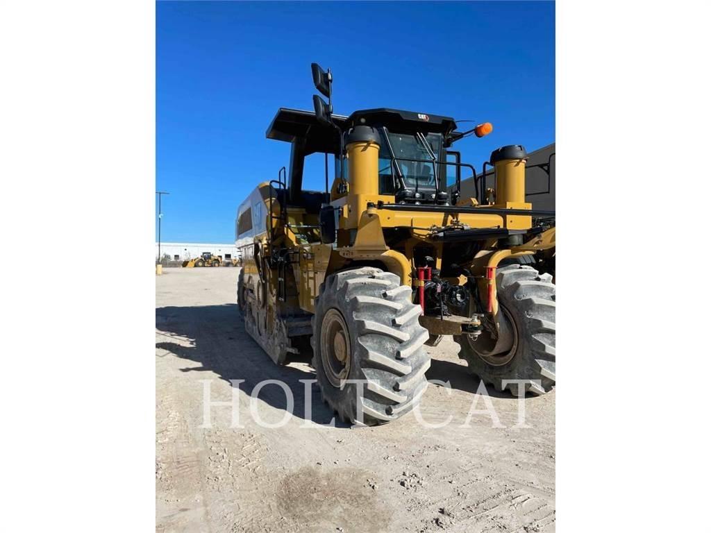 CAT RM600 Asfalta savācējs