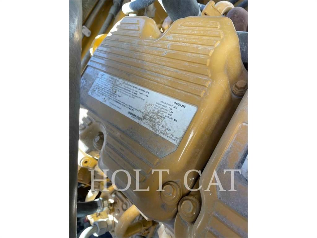 CAT RM600 Asfalta savācējs