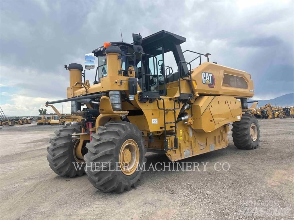 CAT RM800 Asfalta savācējs
