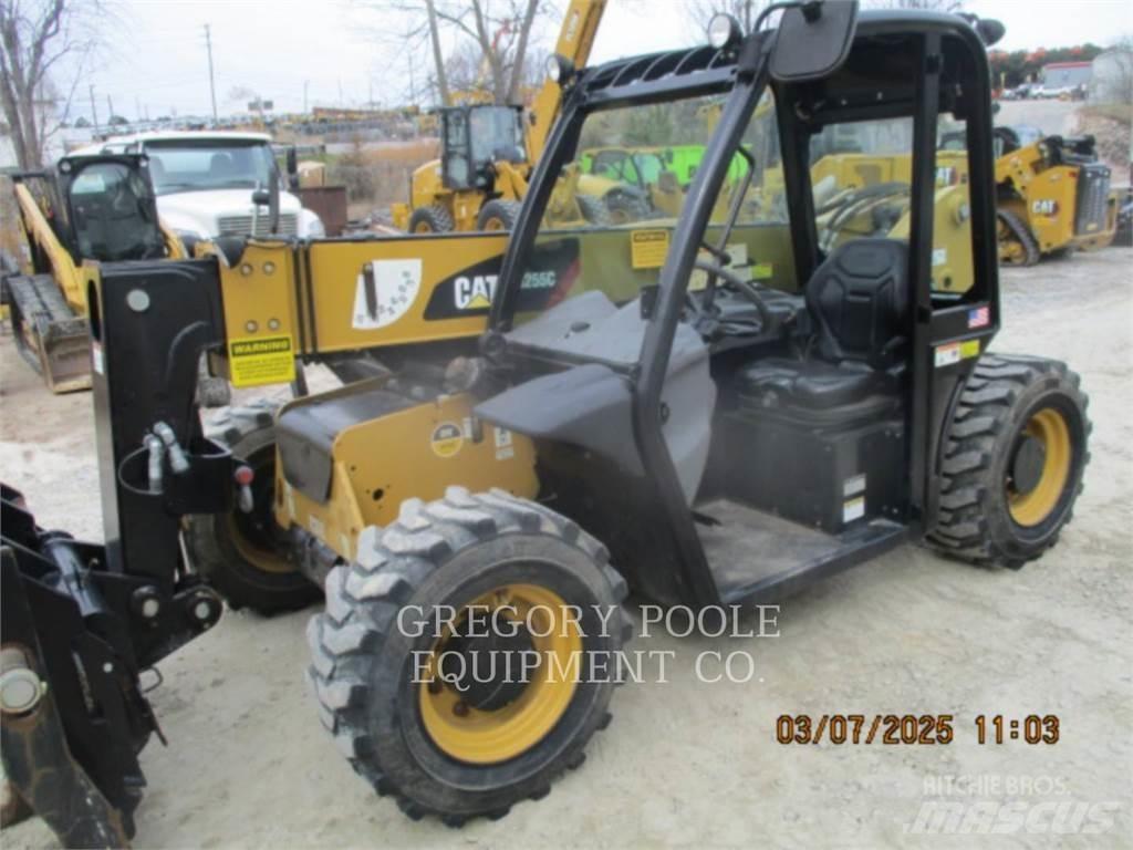 CAT TH255C Teleskopiskie manipulatori
