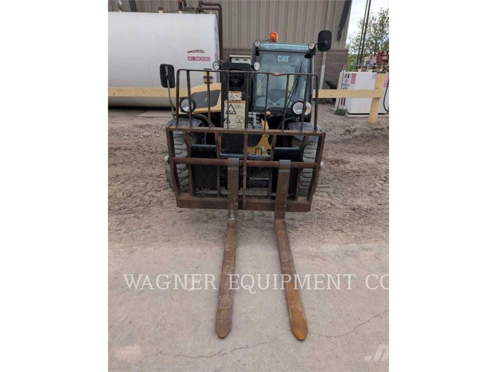 CAT TH255C Teleskopiskie manipulatori