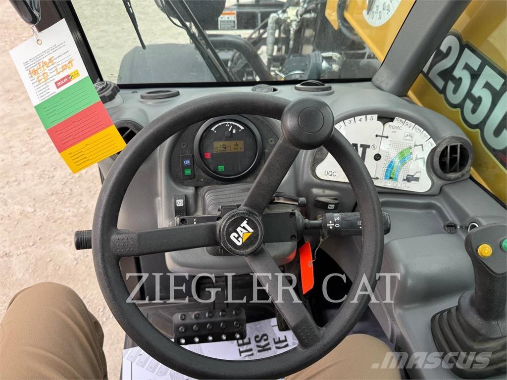 CAT TH255C Teleskopiskie manipulatori