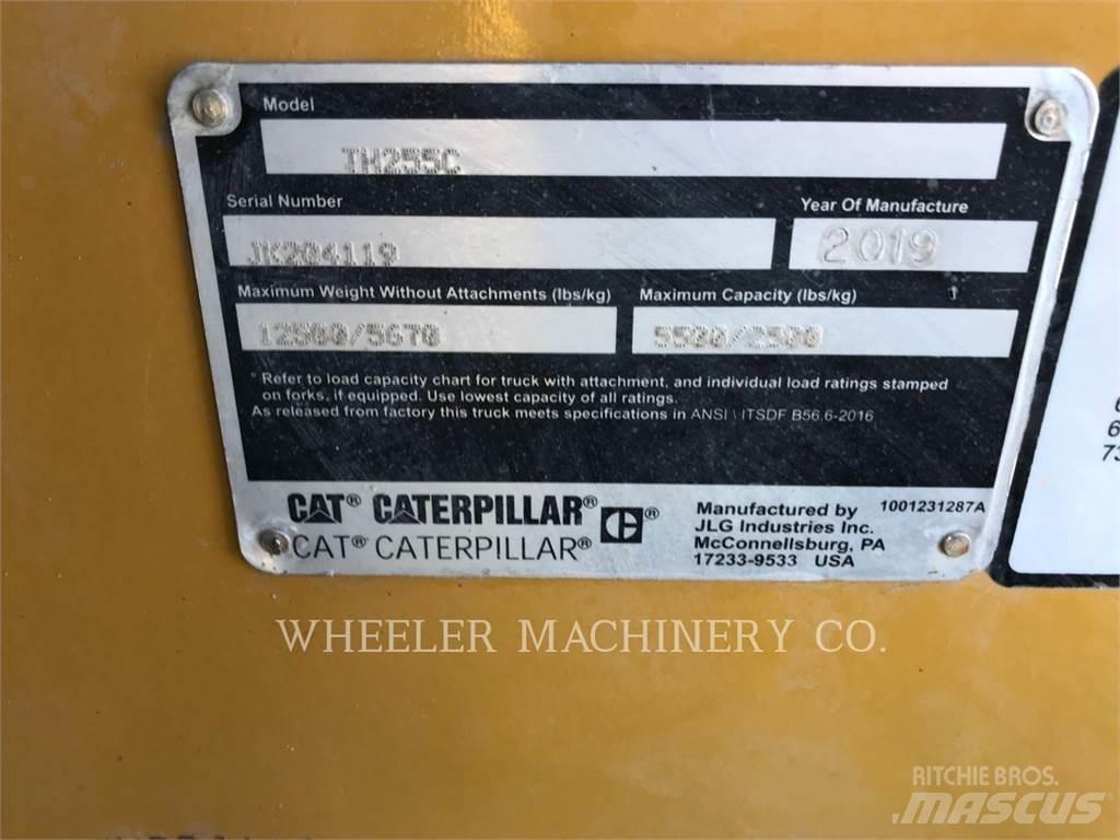 CAT TH255C CB Teleskopiskie manipulatori