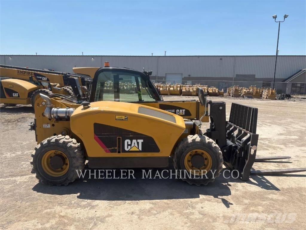CAT TH255C CB Teleskopiskie manipulatori