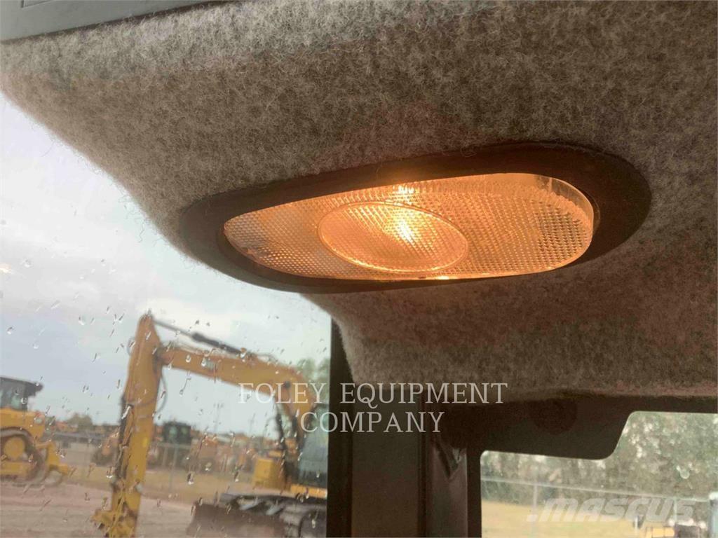 CAT TH255CC Teleskopiskie manipulatori