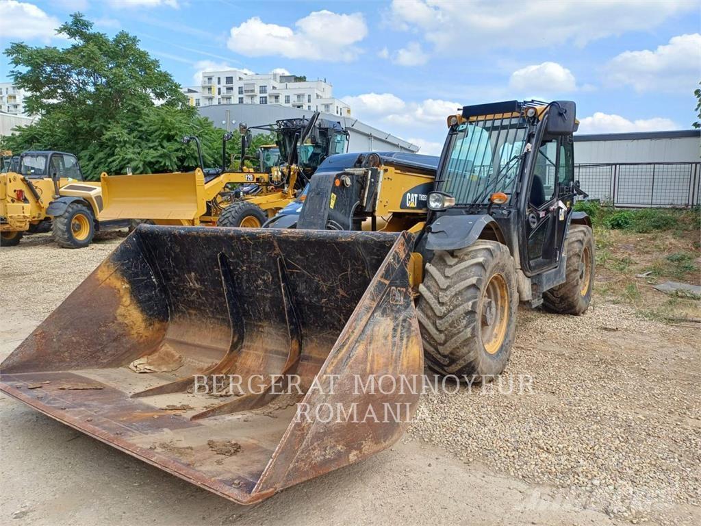 CAT TH3510D Teleskopiskie manipulatori