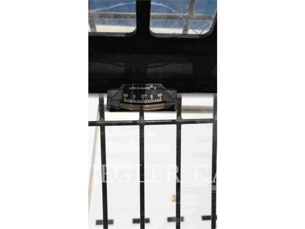 CAT TH360B Teleskopiskie manipulatori