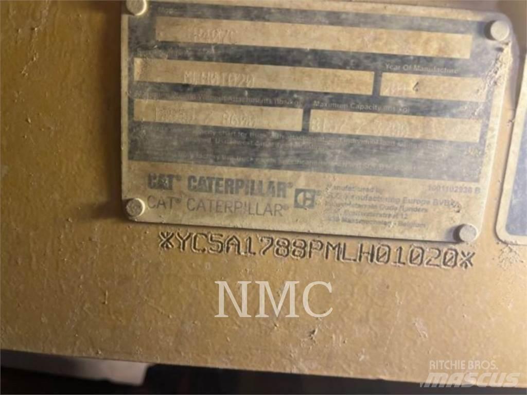 CAT TH407C Teleskopiskie manipulatori