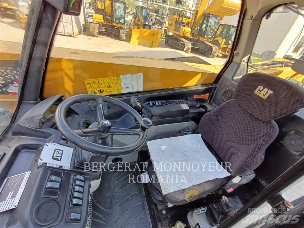 CAT TH407C Teleskopiskie manipulatori