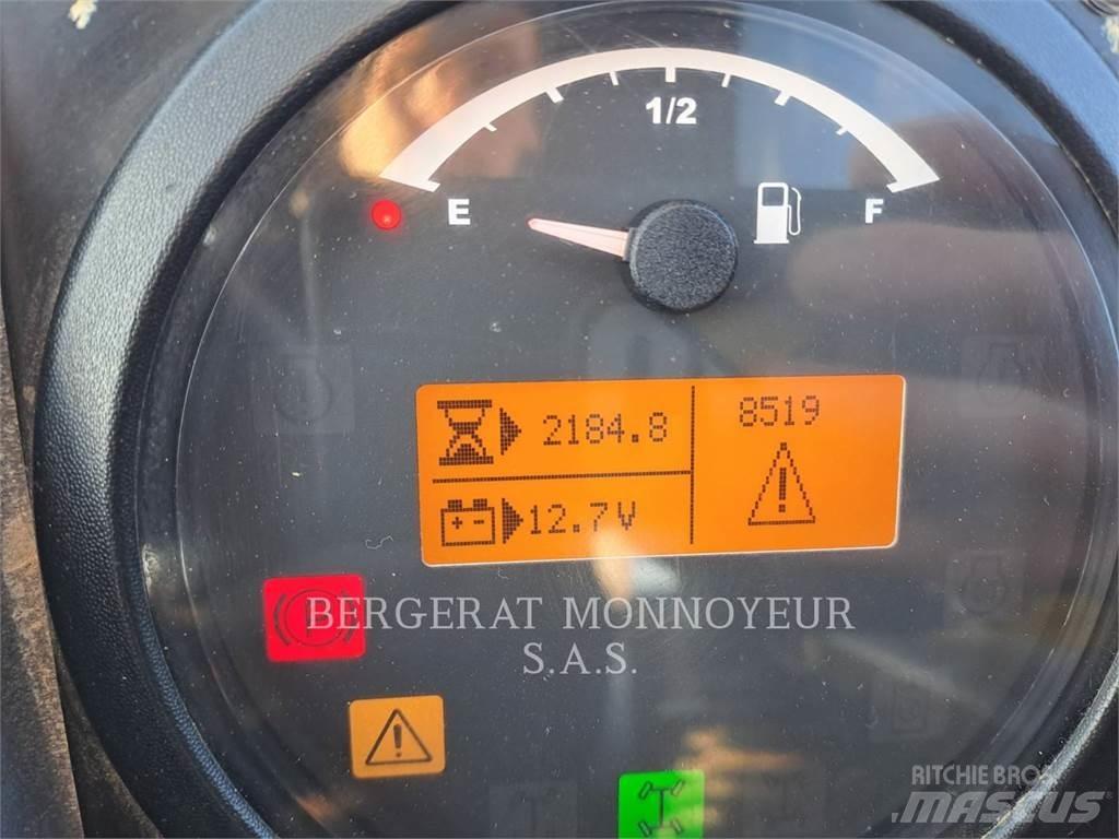 CAT TH417D Teleskopiskie manipulatori
