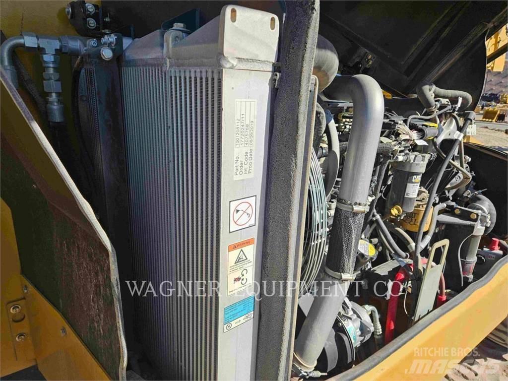 CAT TH514D Teleskopiskie manipulatori