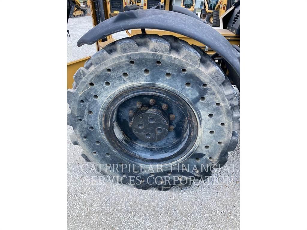 CAT TL1055C Teleskopiskie manipulatori