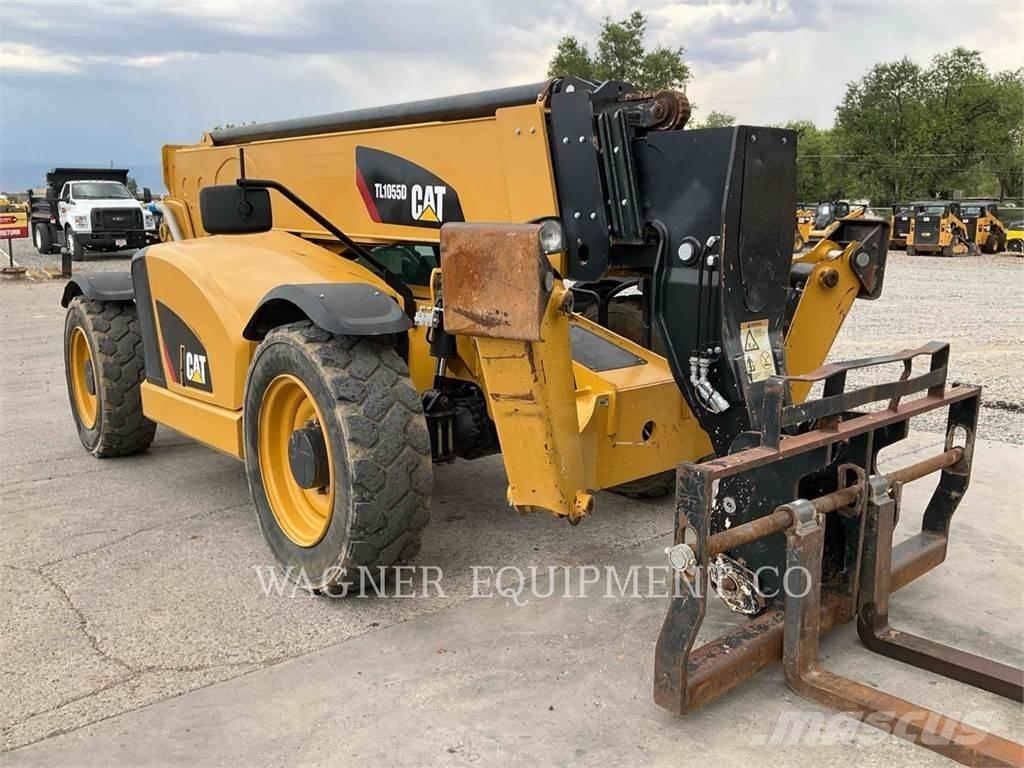 CAT TL1055D Teleskopiskie manipulatori