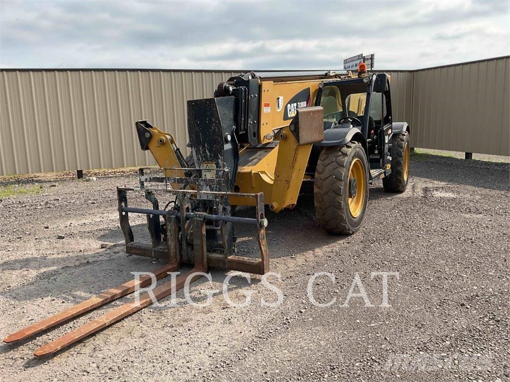 CAT TL1055D Teleskopiskie manipulatori