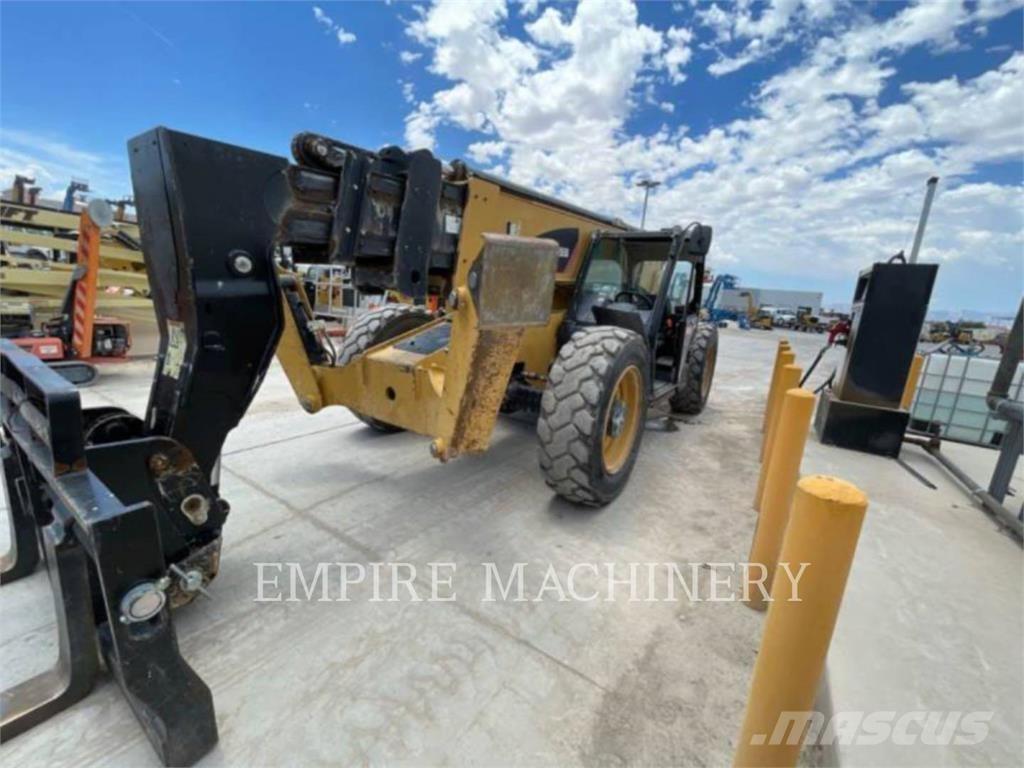 CAT TL1055D Teleskopiskie manipulatori