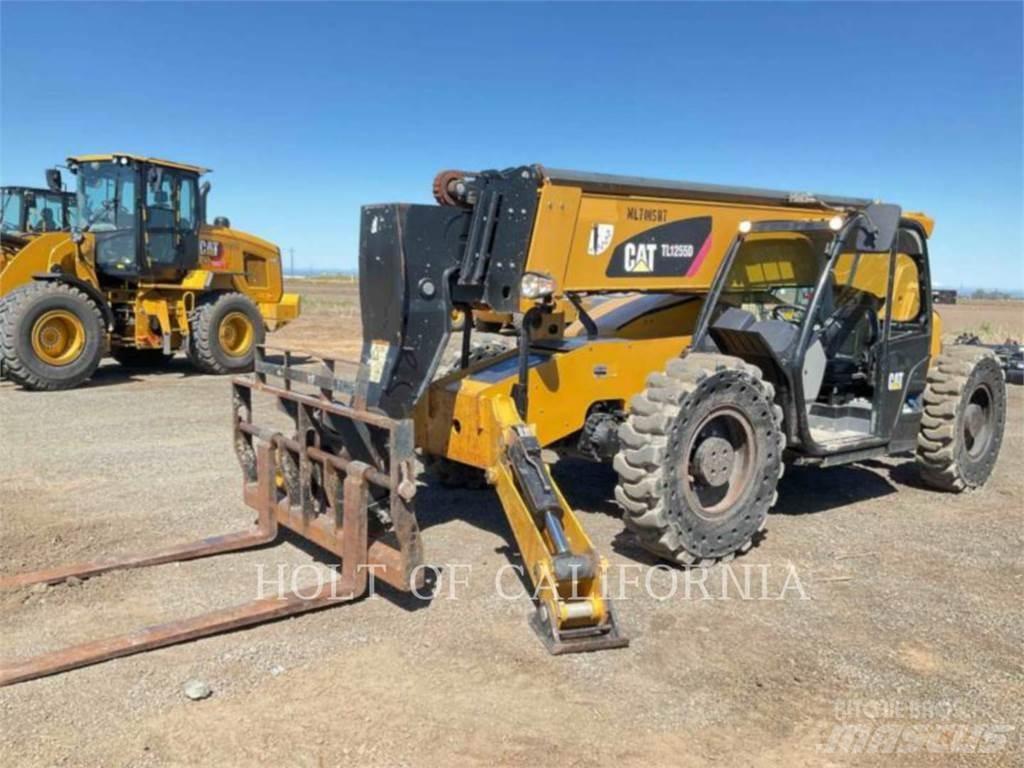 CAT TL1255D Teleskopiskie manipulatori