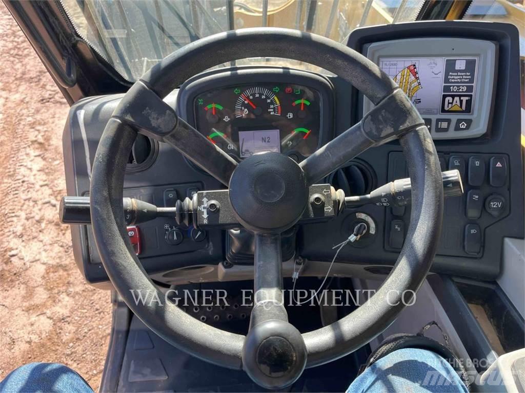 CAT TL1255D Teleskopiskie manipulatori