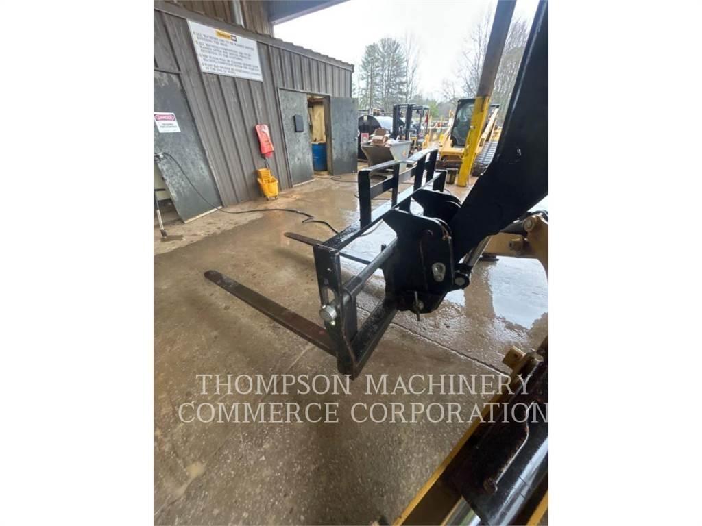 CAT TL1255D Teleskopiskie manipulatori