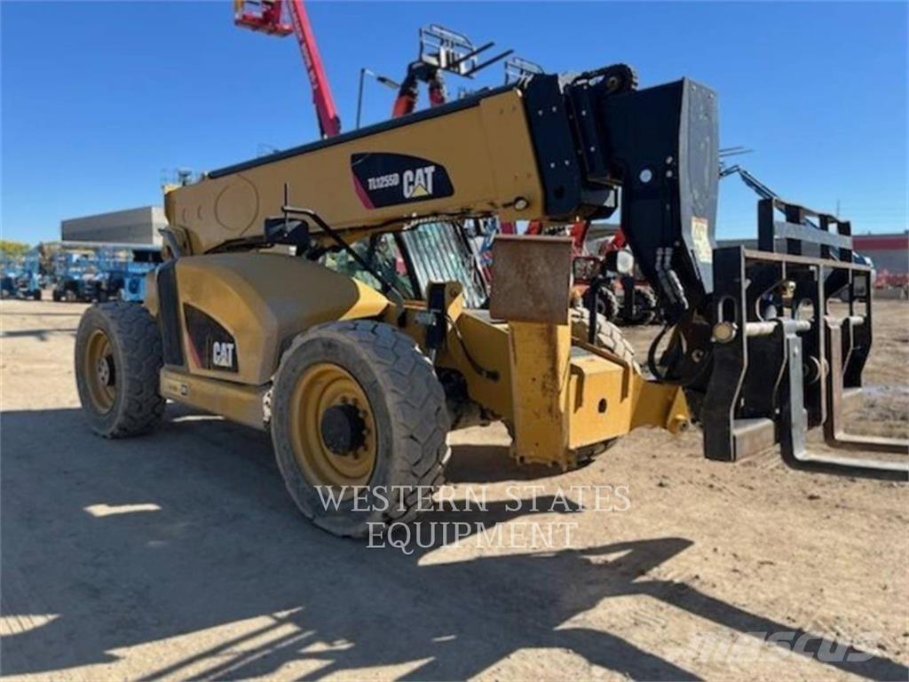 CAT TL1255D Teleskopiskie manipulatori