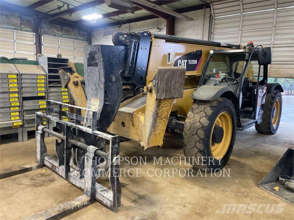 CAT TL1255D Teleskopiskie manipulatori