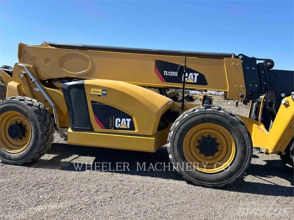 CAT TL1255D CB Teleskopiskie manipulatori