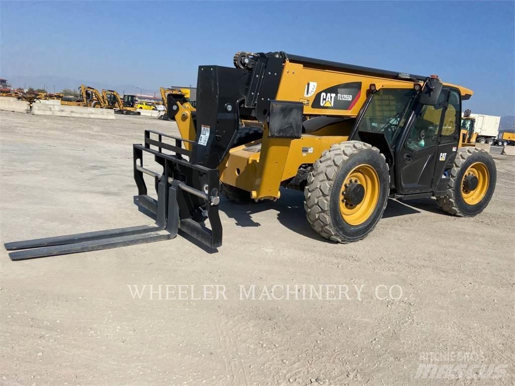 CAT TL1255D CB Teleskopiskie manipulatori