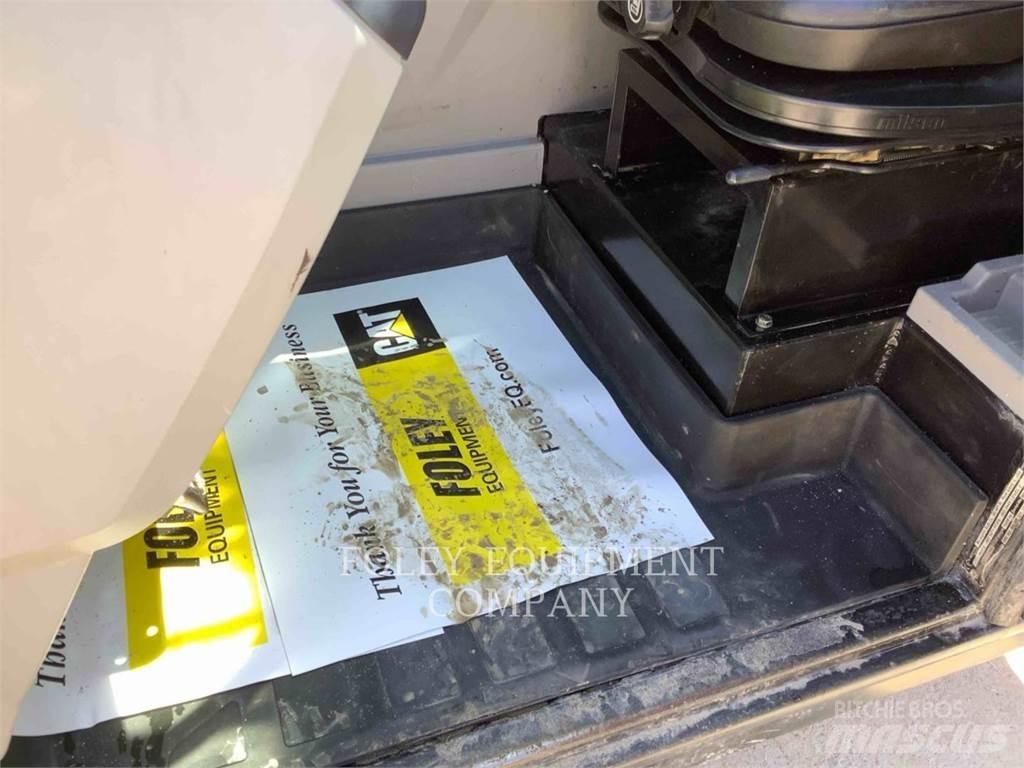 CAT TL1255DC Teleskopiskie manipulatori