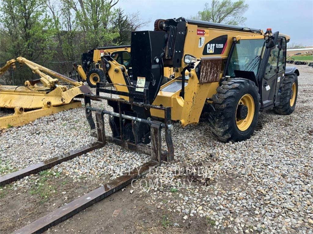 CAT TL1255DC Teleskopiskie manipulatori