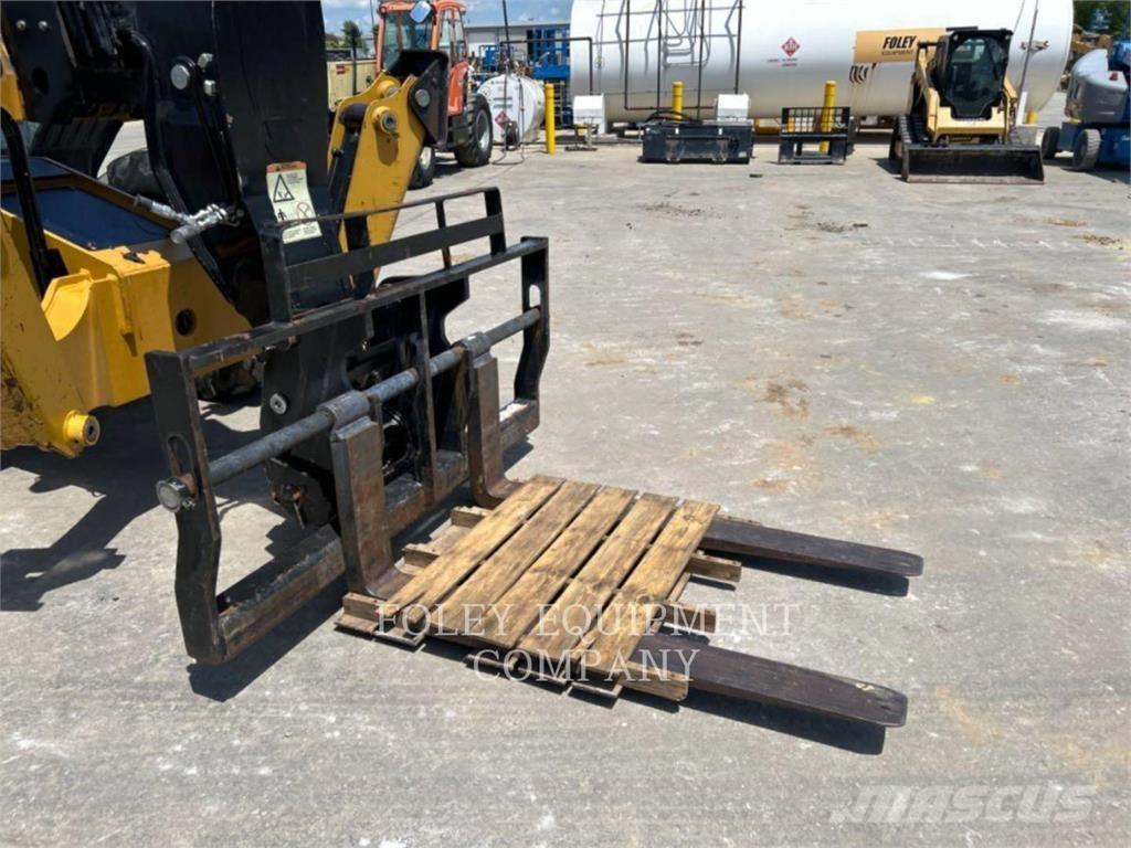 CAT TL1255DC Teleskopiskie manipulatori
