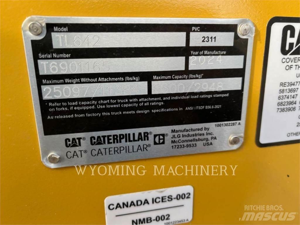 CAT TL642 Teleskopiskie manipulatori