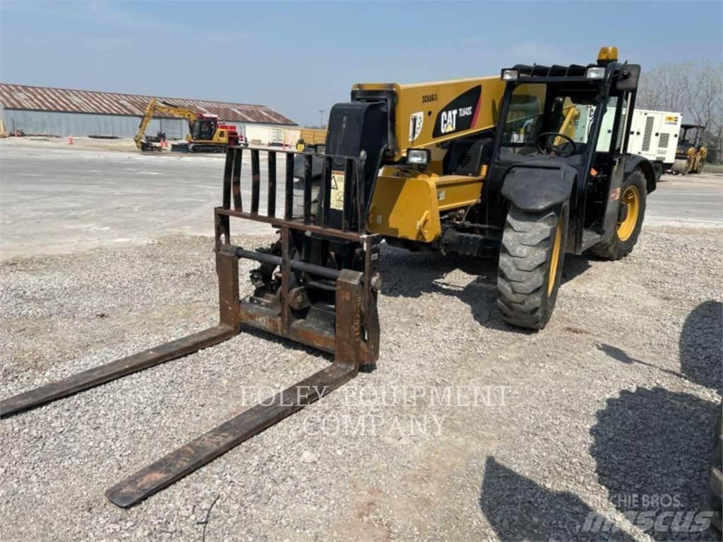 CAT TL642CO Teleskopiskie manipulatori