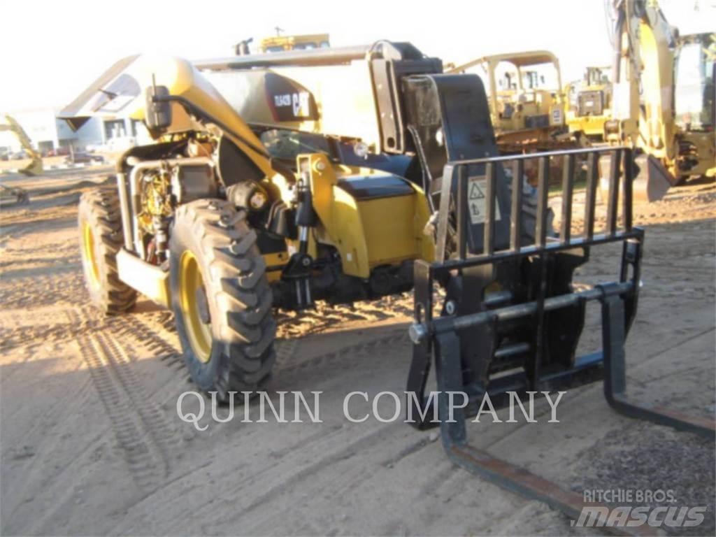 CAT TL642D Teleskopiskie manipulatori