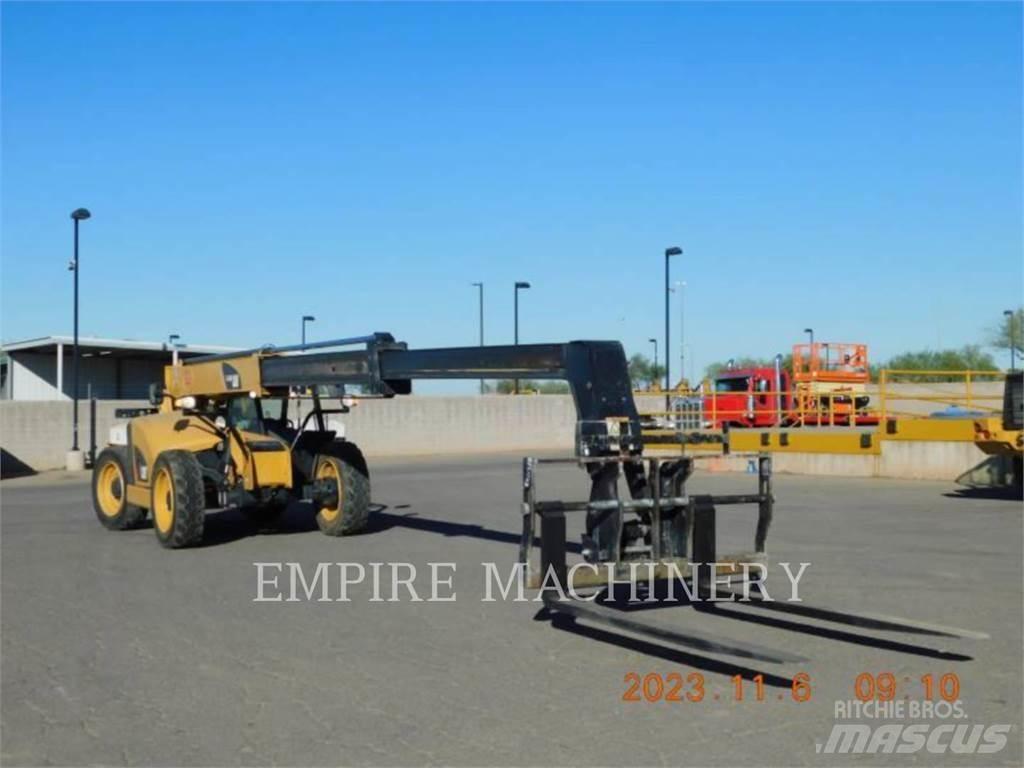CAT TL642D Teleskopiskie manipulatori