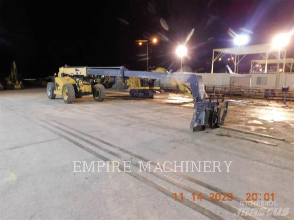 CAT TL642D Teleskopiskie manipulatori