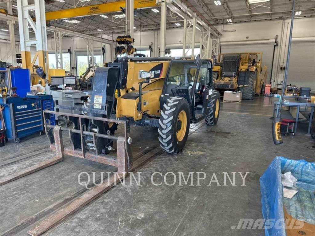 CAT TL642D Teleskopiskie manipulatori