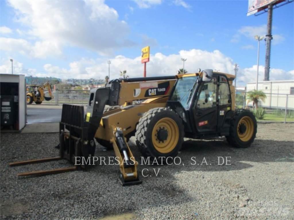 CAT TL642D Teleskopiskie manipulatori
