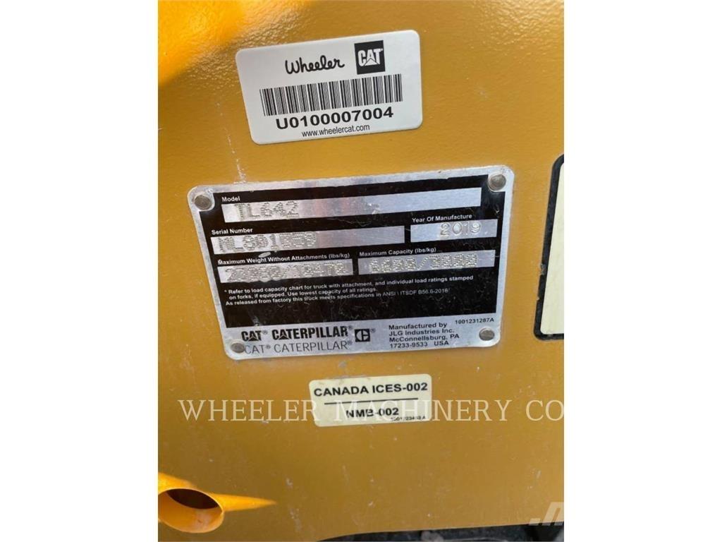 CAT TL642D CB Teleskopiskie manipulatori