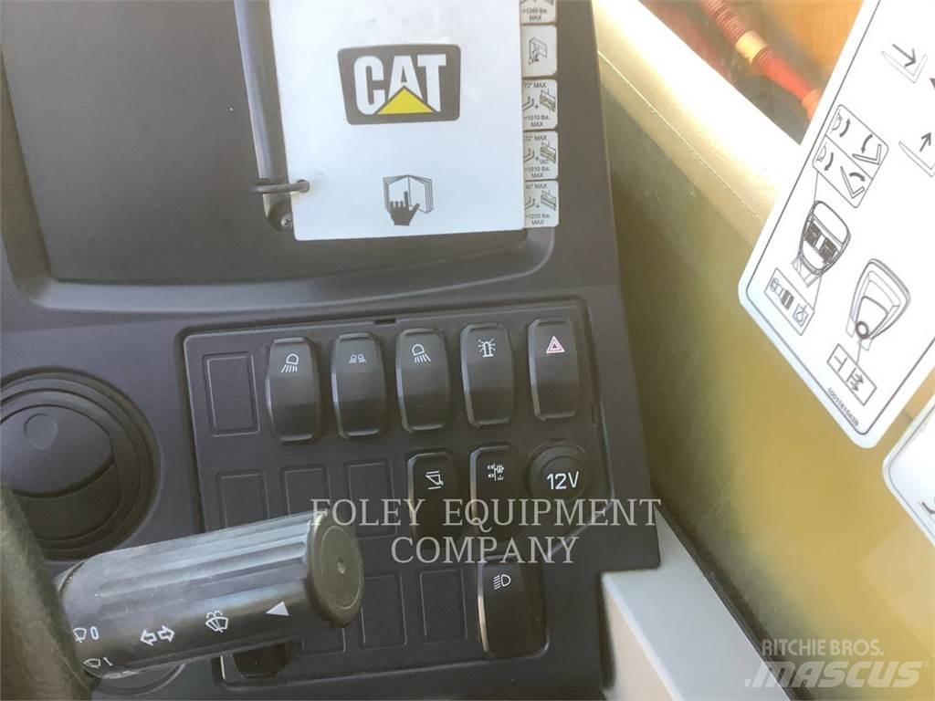 CAT TL642DC Teleskopiskie manipulatori