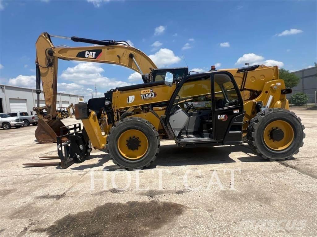 CAT TL943 Iekrāvēji uz riteņiem