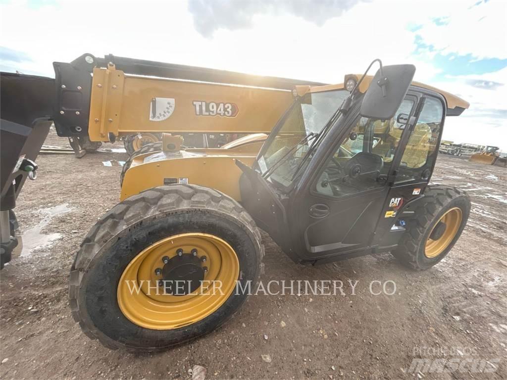CAT TL943 CB Teleskopiskie manipulatori